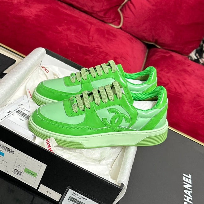 TRAINERS IN LIGHT GREEN SHINY CALFSKIN - 34