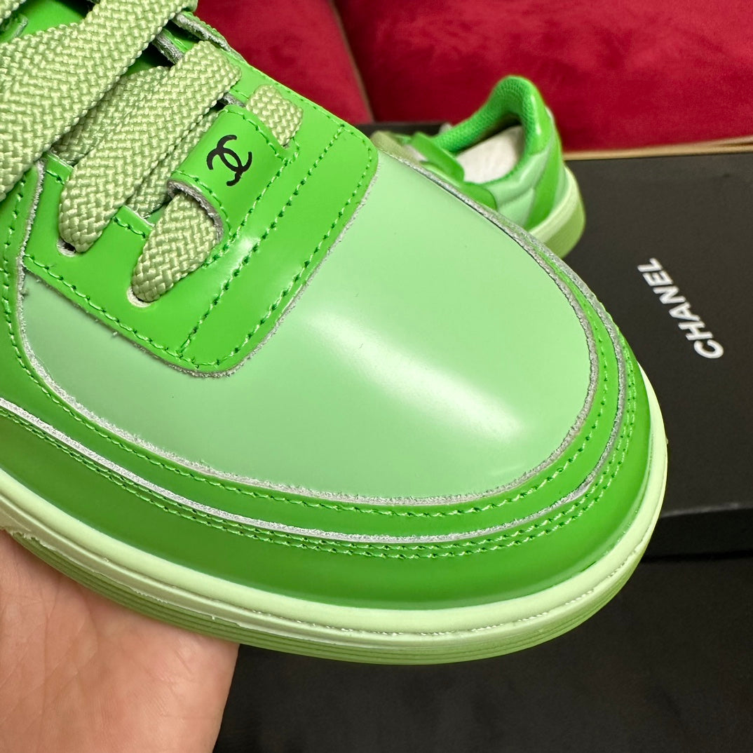 TRAINERS IN LIGHT GREEN SHINY CALFSKIN - 34