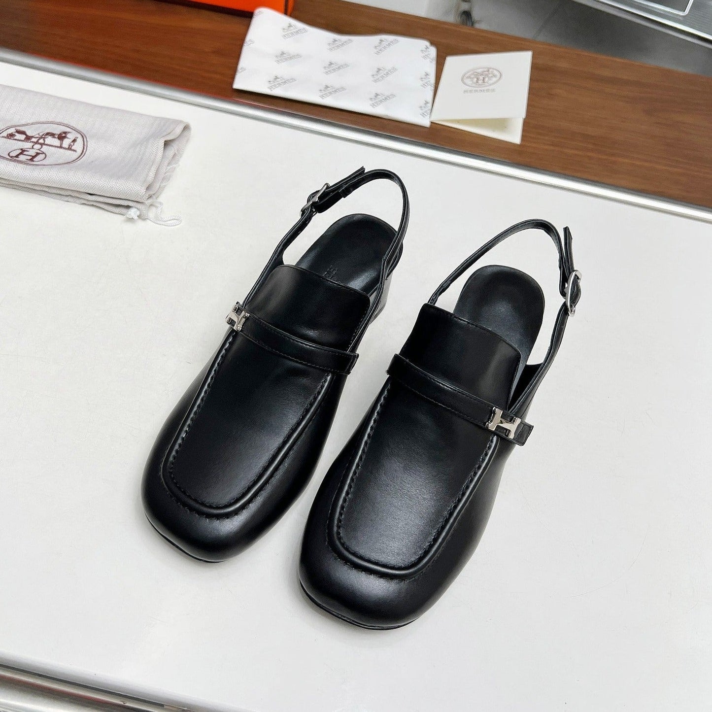 SQUARE TOE SLINGBACK BLACK CALFSKIN - 35