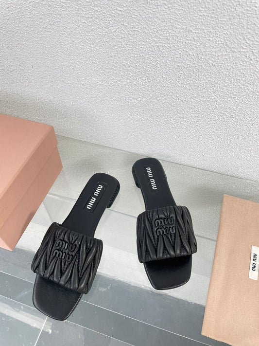 Women's Black Leather Slippers - 35