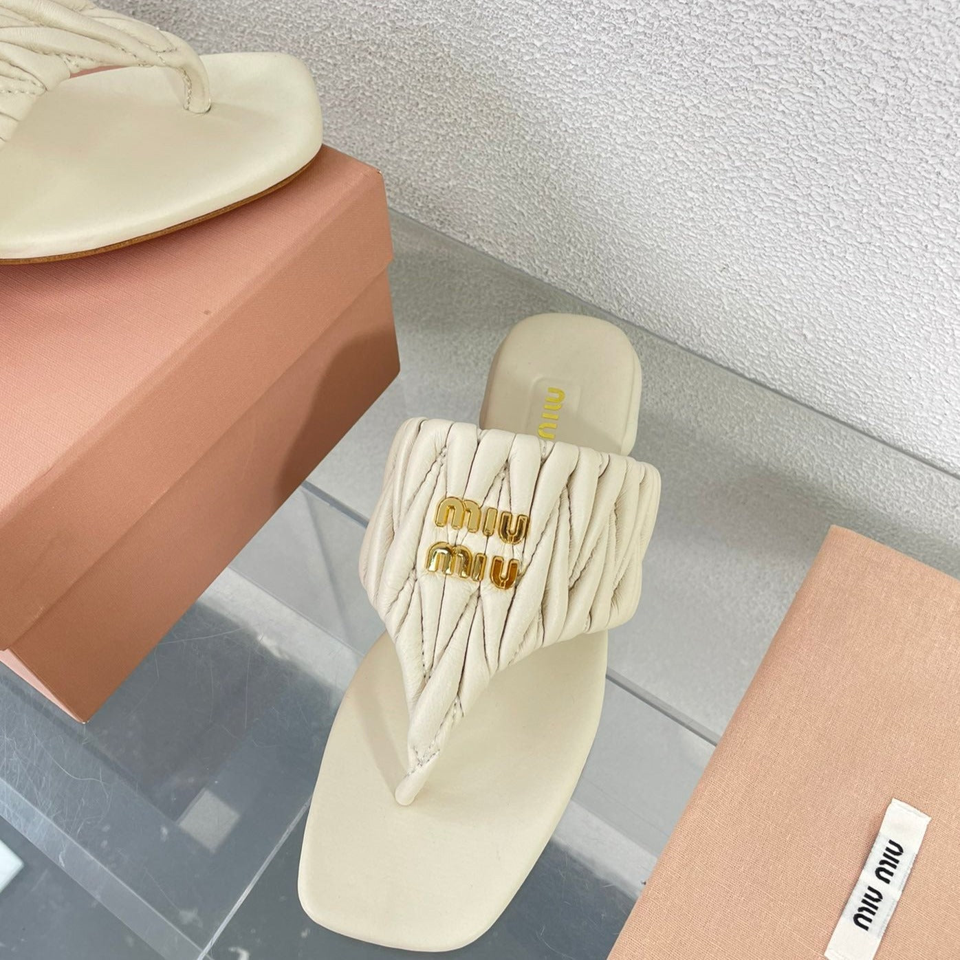 Flip-Flops Cream Leather Stylized - 35