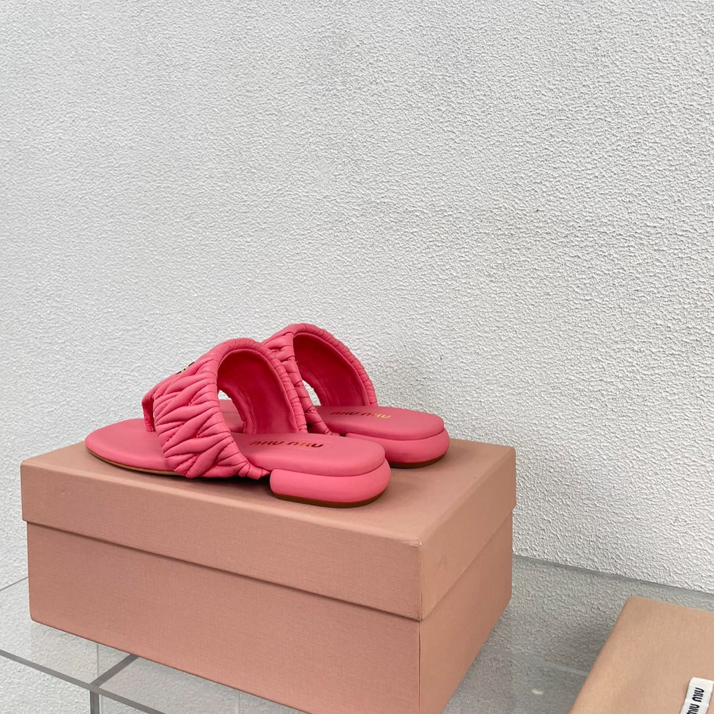Flip-Flops Rose Leather Stylized - 35
