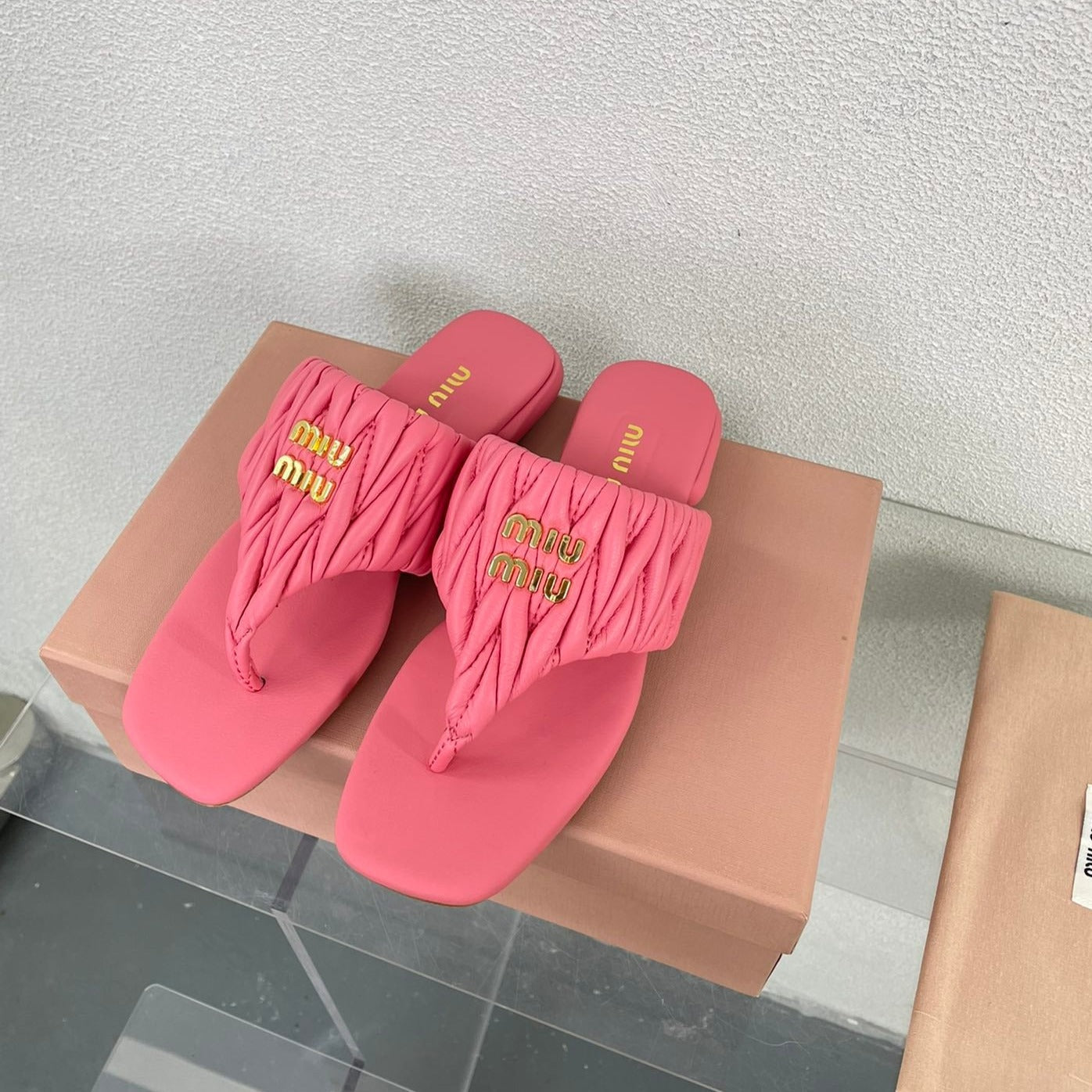 Flip-Flops Rose Leather Stylized - 35