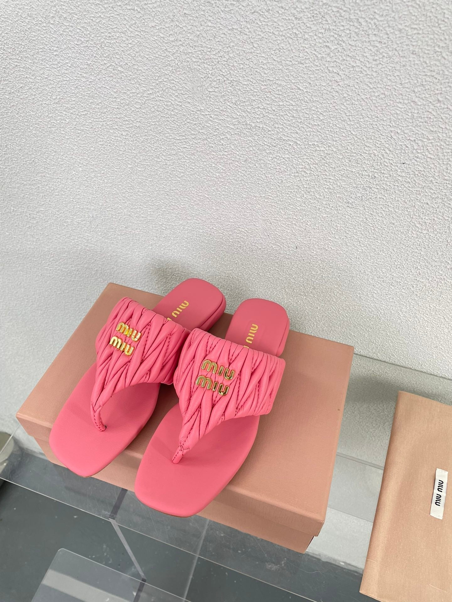 Flip-Flops Rose Leather Stylized - 35