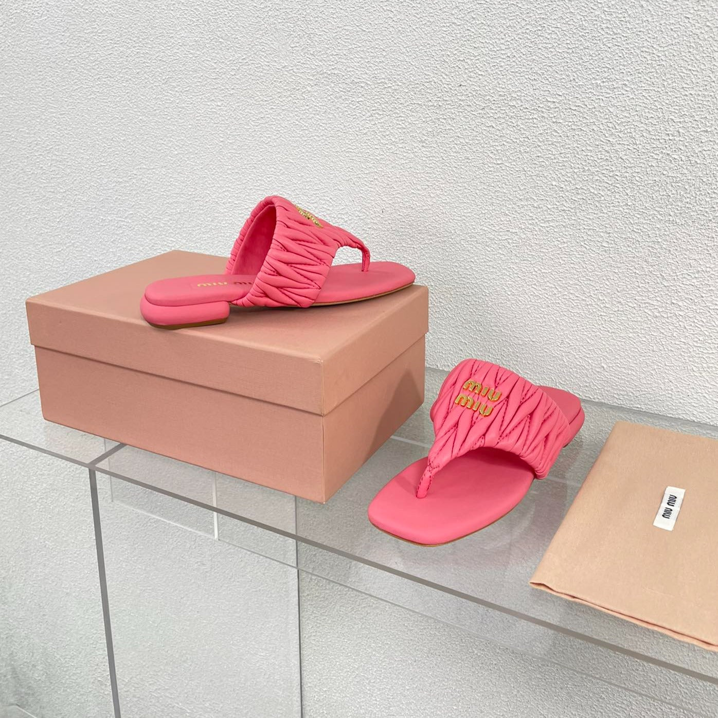Flip-Flops Rose Leather Stylized - 35