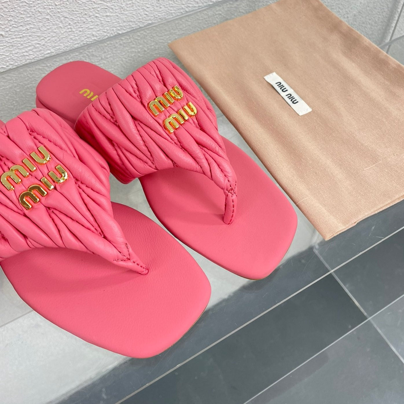 Flip-Flops Rose Leather Stylized - 35