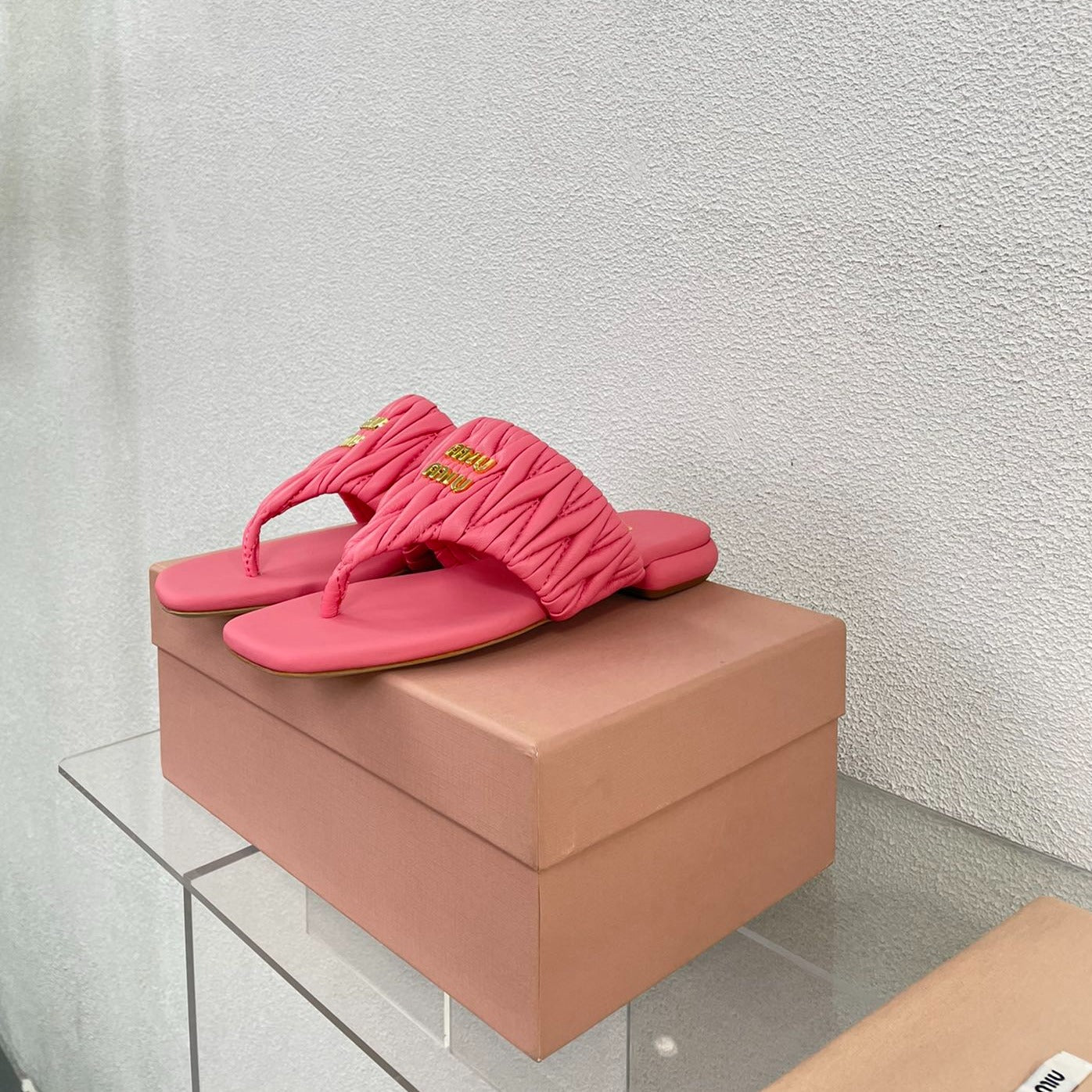 Flip-Flops Rose Leather Stylized - 35