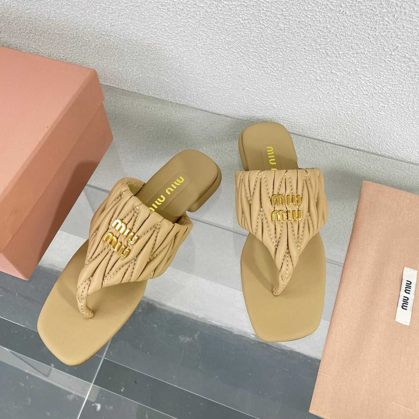 Flip-Flops Apricot Color Leather Stylized - 35