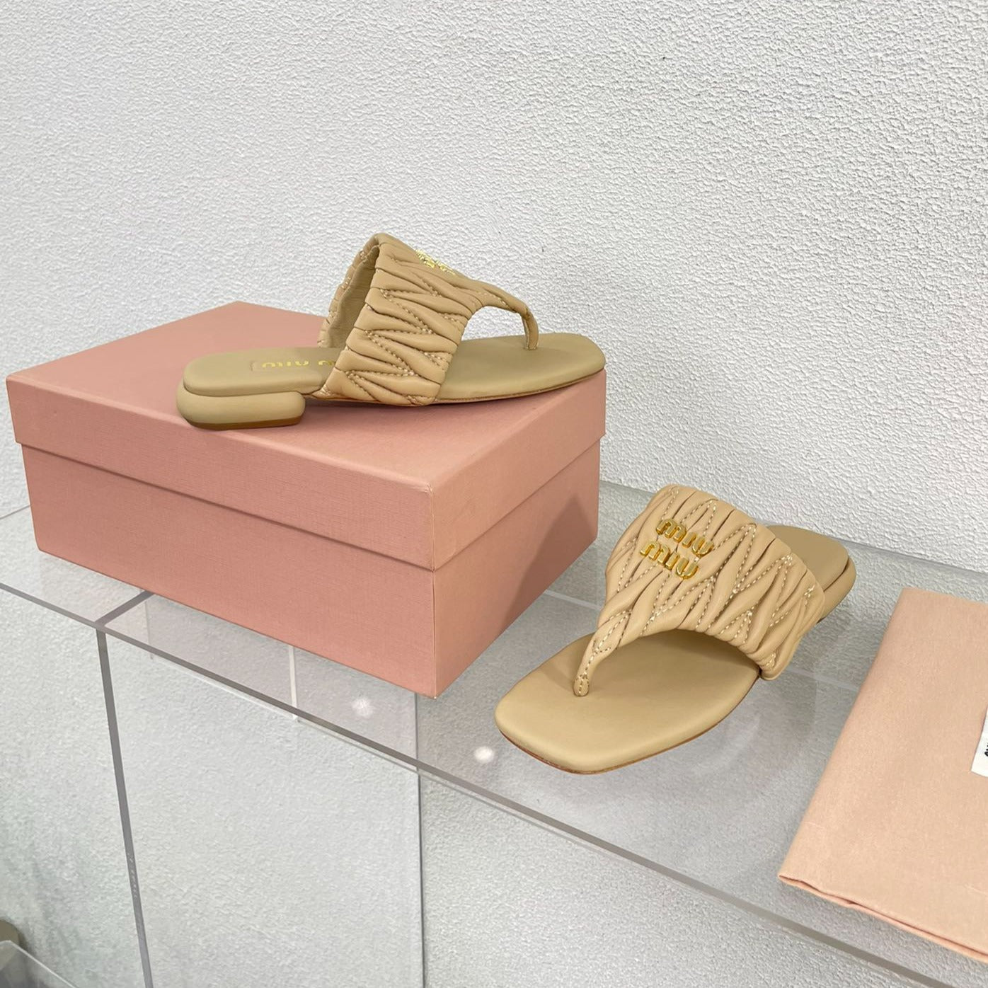 Flip-Flops Apricot Color Leather Stylized - 35