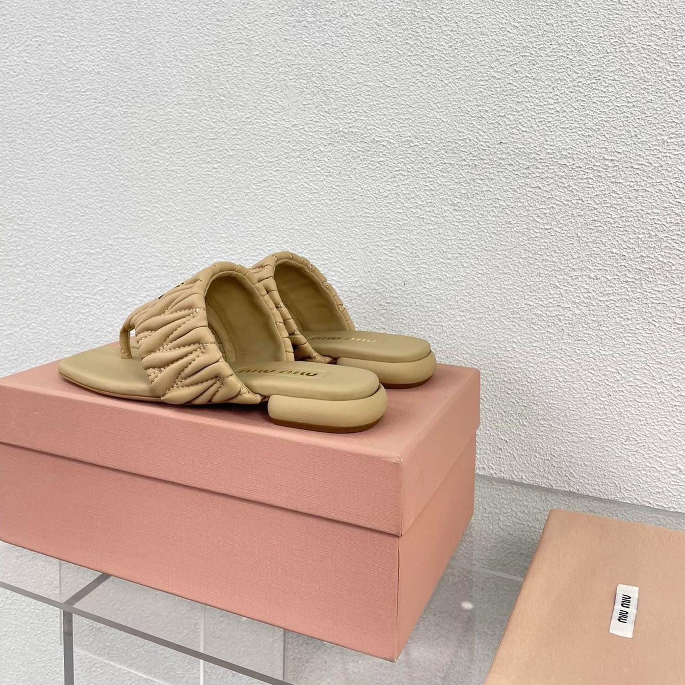 Flip-Flops Apricot Color Leather Stylized - 35