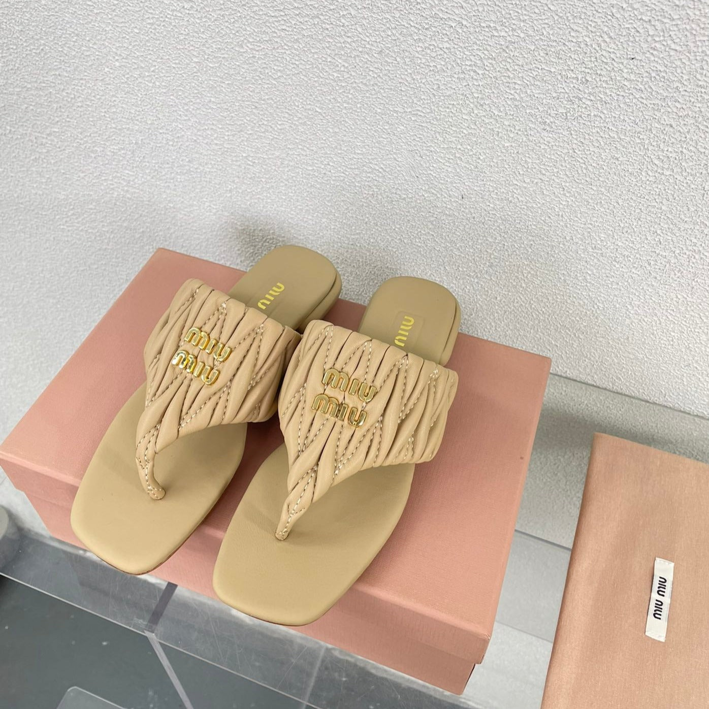 Flip-Flops Apricot Color Leather Stylized - 35