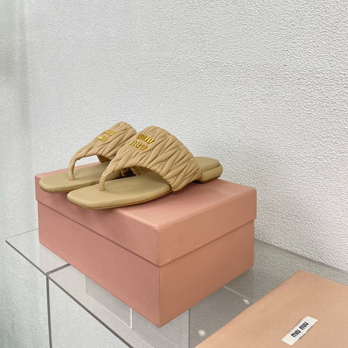 Flip-Flops Apricot Color Leather Stylized - 35
