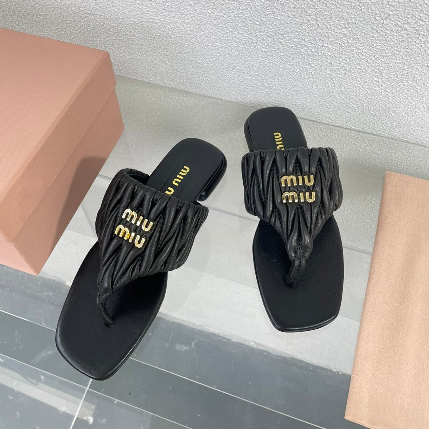 Flip-Flops Black Color Leather Stylized - 35