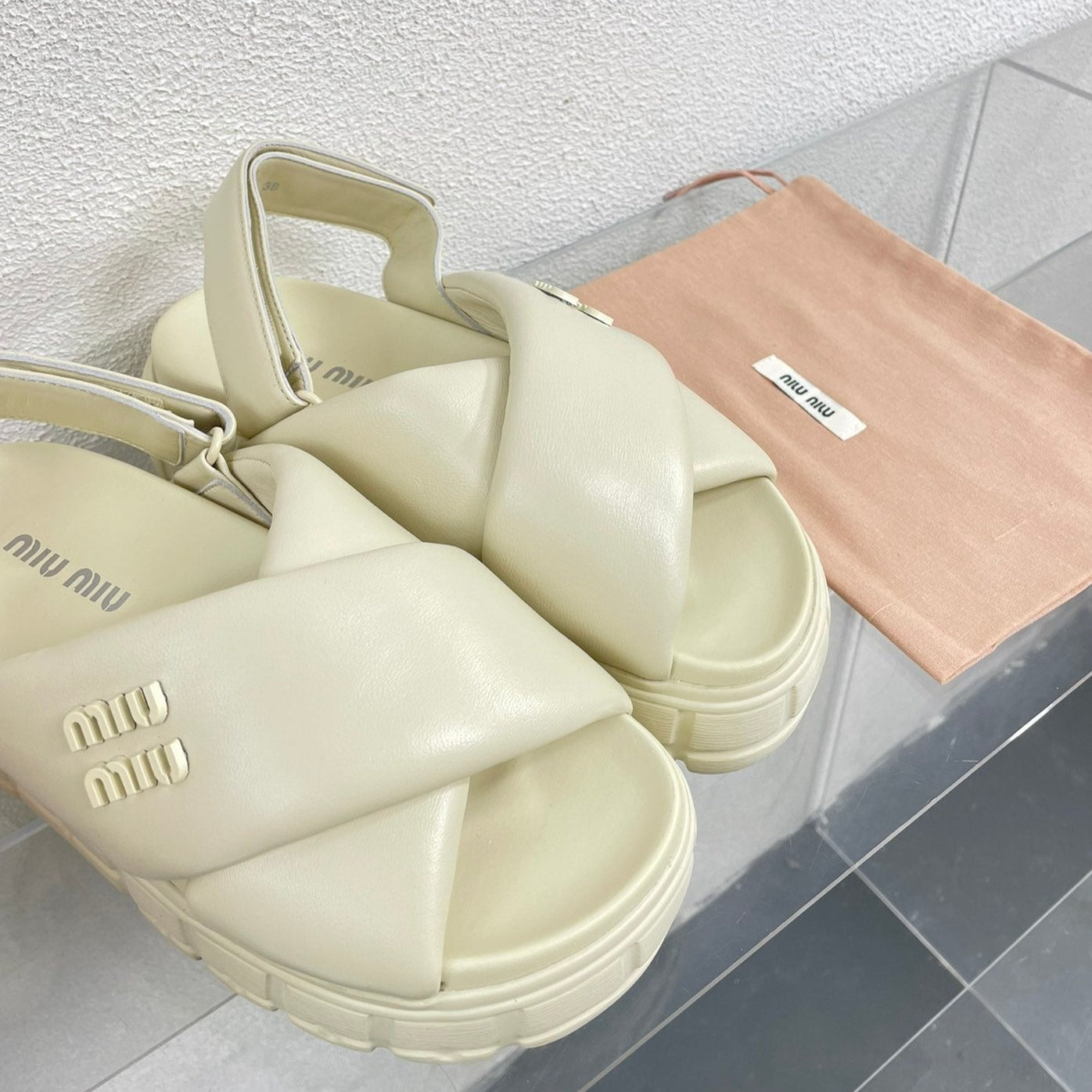 Thick-Soled Sandals Light Cream Leather - 35