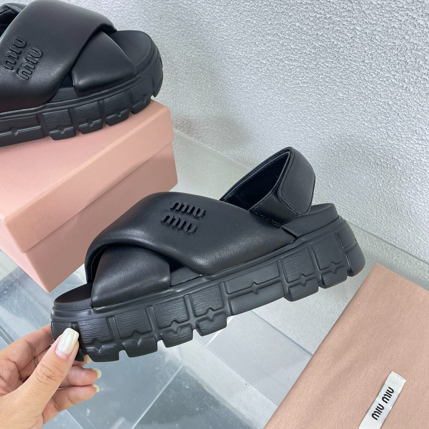 Thick-Soled Sandals Black Leather - 35
