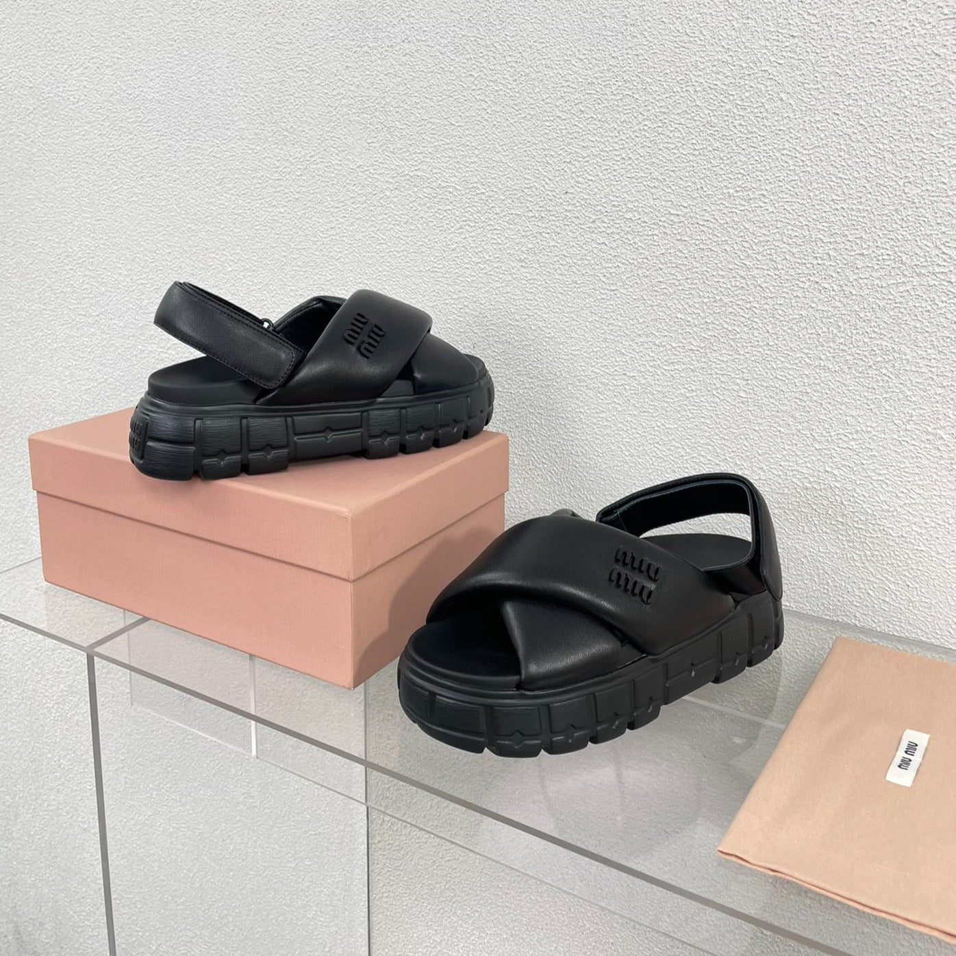 Thick-Soled Sandals Black Leather - 35