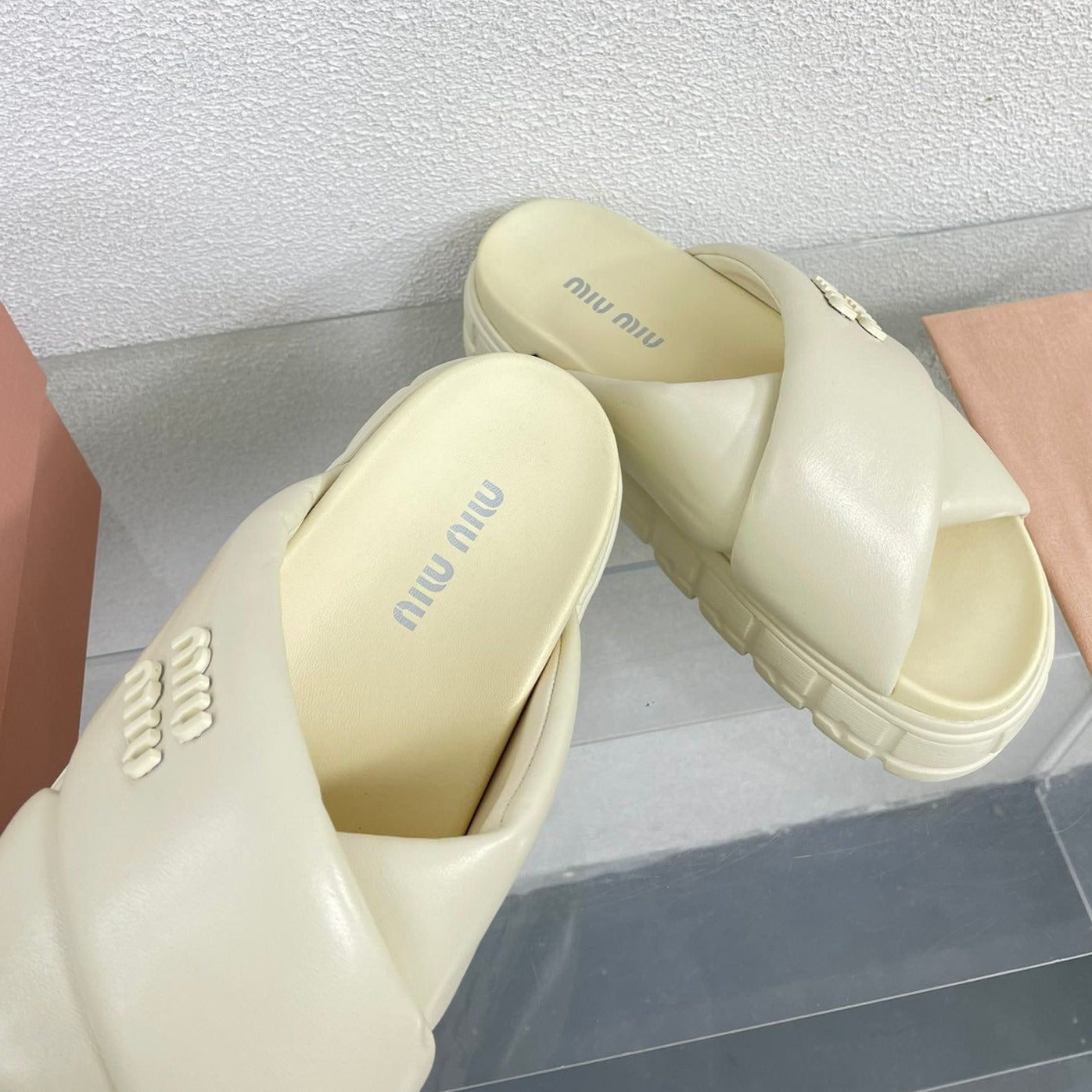 Cross Thick-Soled Light Cream Slippers - 35