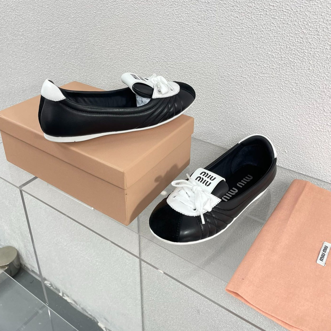 Black Leather Ballet Flats With White - 35
