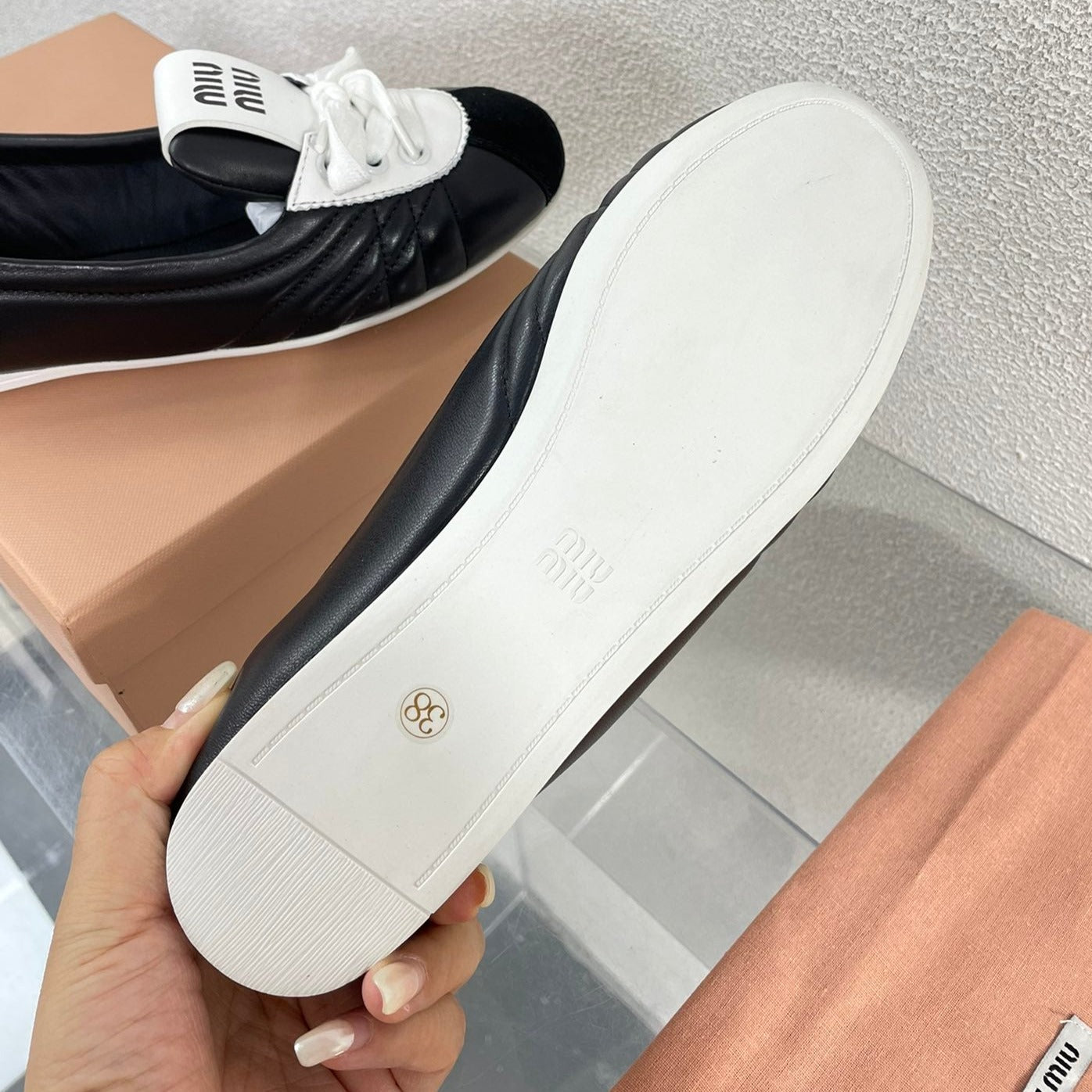Black Leather Ballet Flats With White - 35