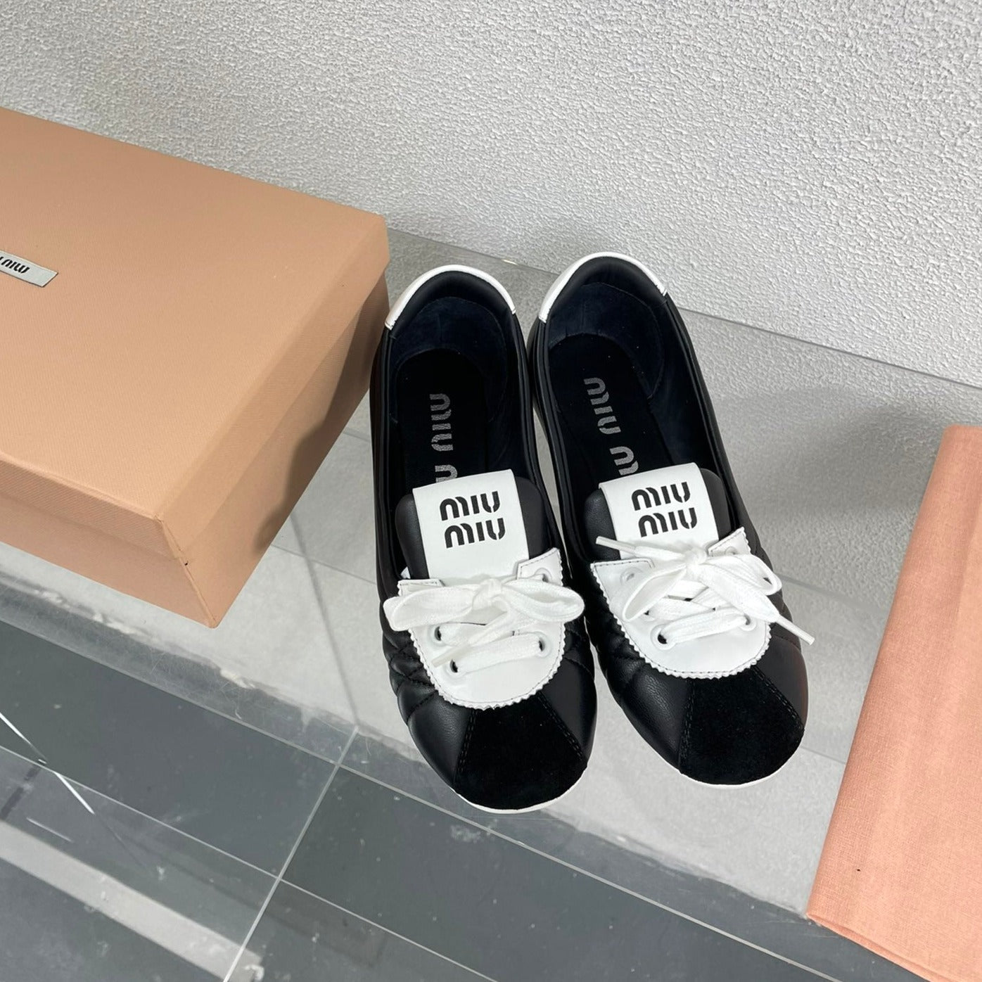 Black Leather Ballet Flats With White - 35