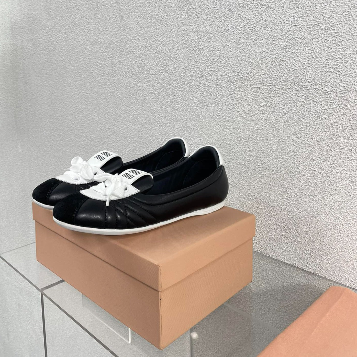 Black Leather Ballet Flats With White - 35