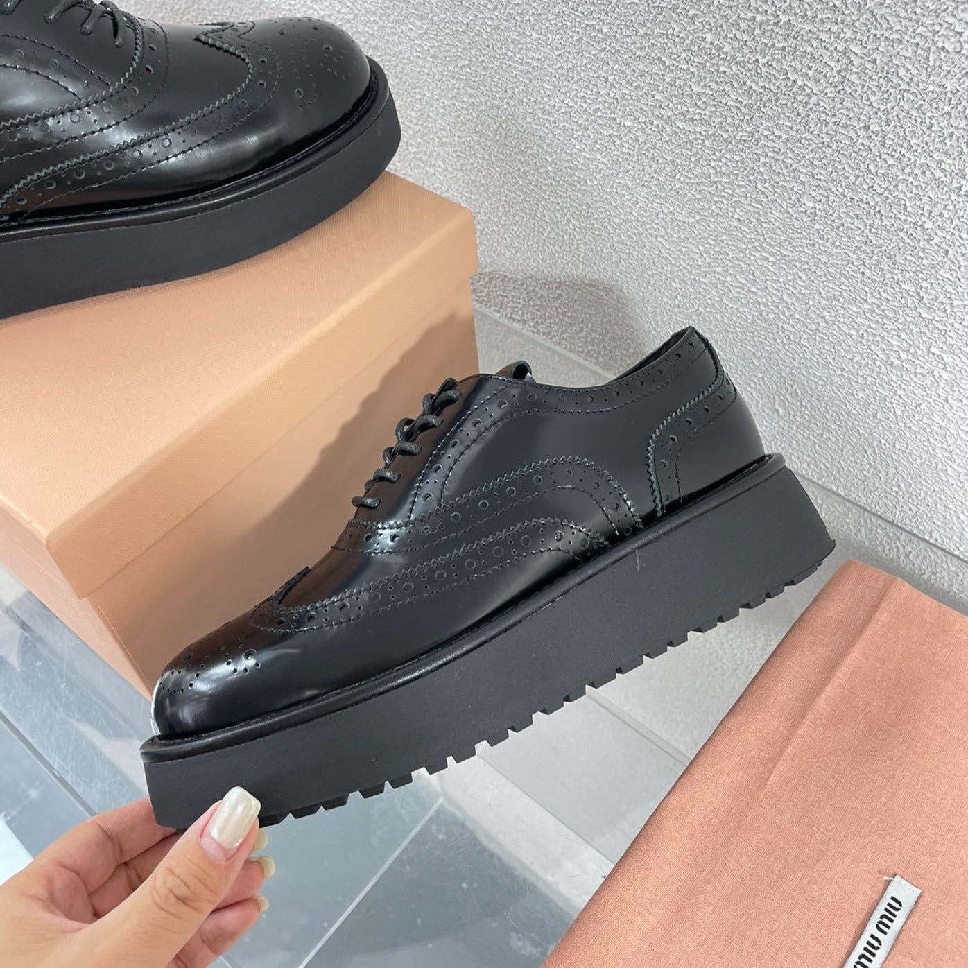 Baroque Thick-Soled Oxford Shoes With Laces Black Calfskin - 35