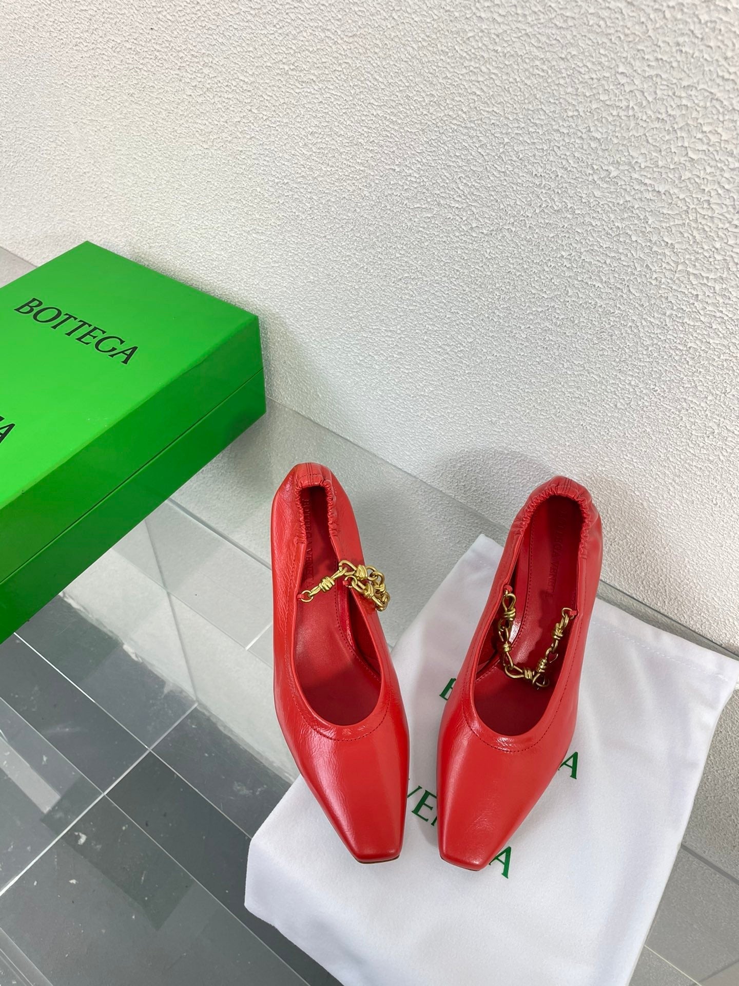 SHARP CHAIN PUMP 6 CM IN RUBY RED CALFSKIN - 34