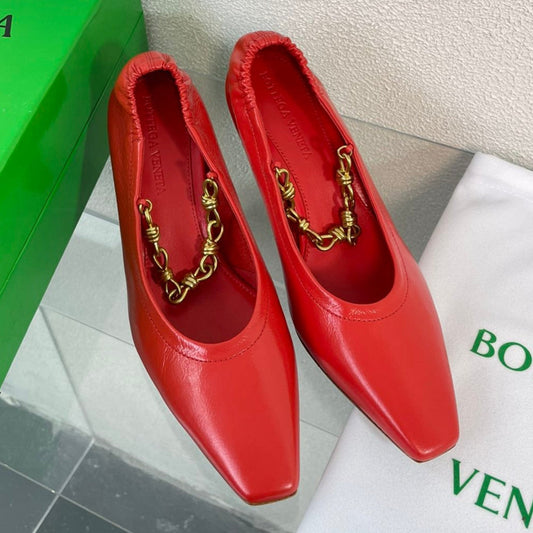 SHARP CHAIN PUMP 6 CM IN RUBY RED CALFSKIN - 34