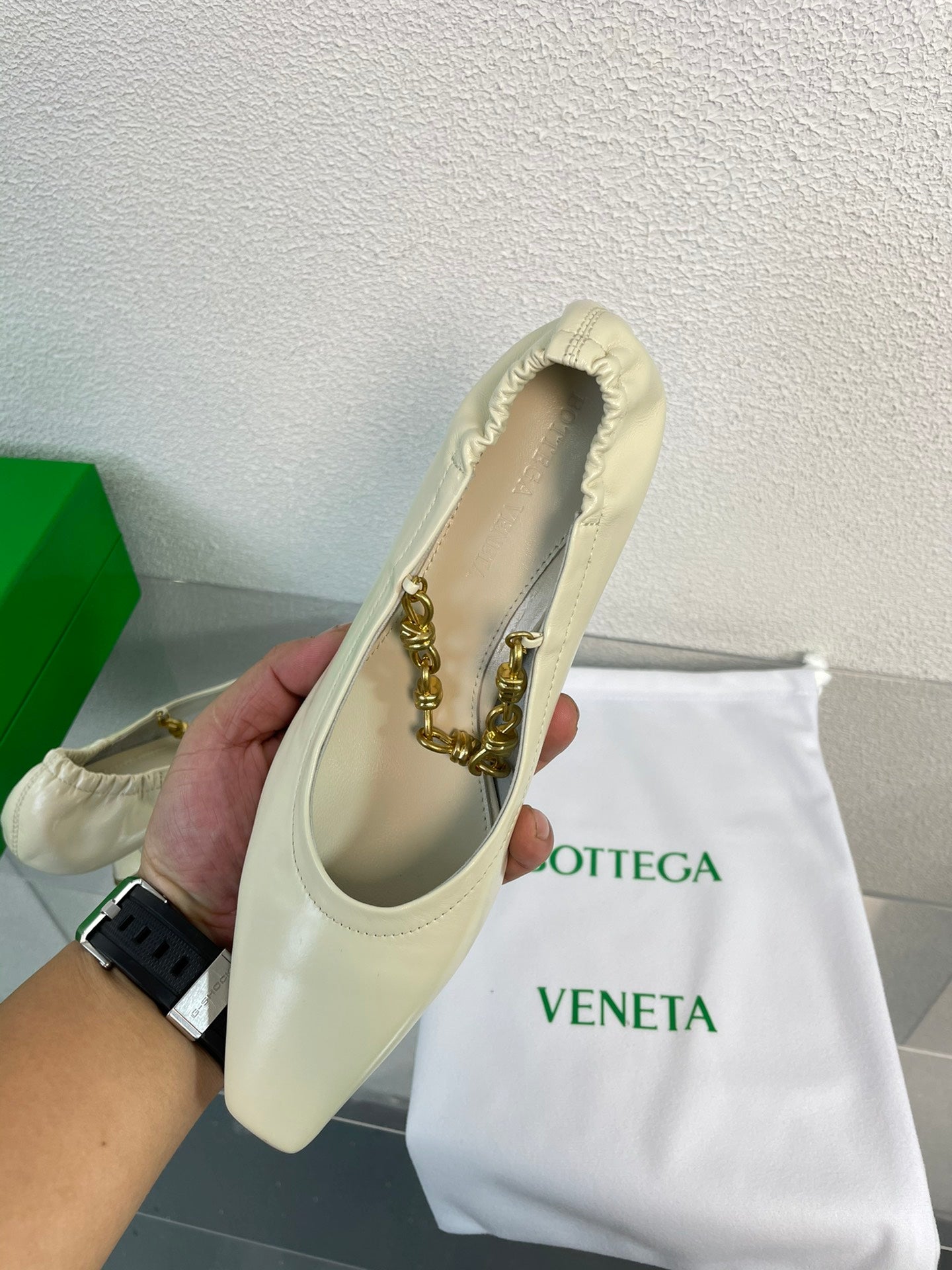 SHARP CHAIN PUMP 6 CM IN BONE WHITE CALFSKIN - 34