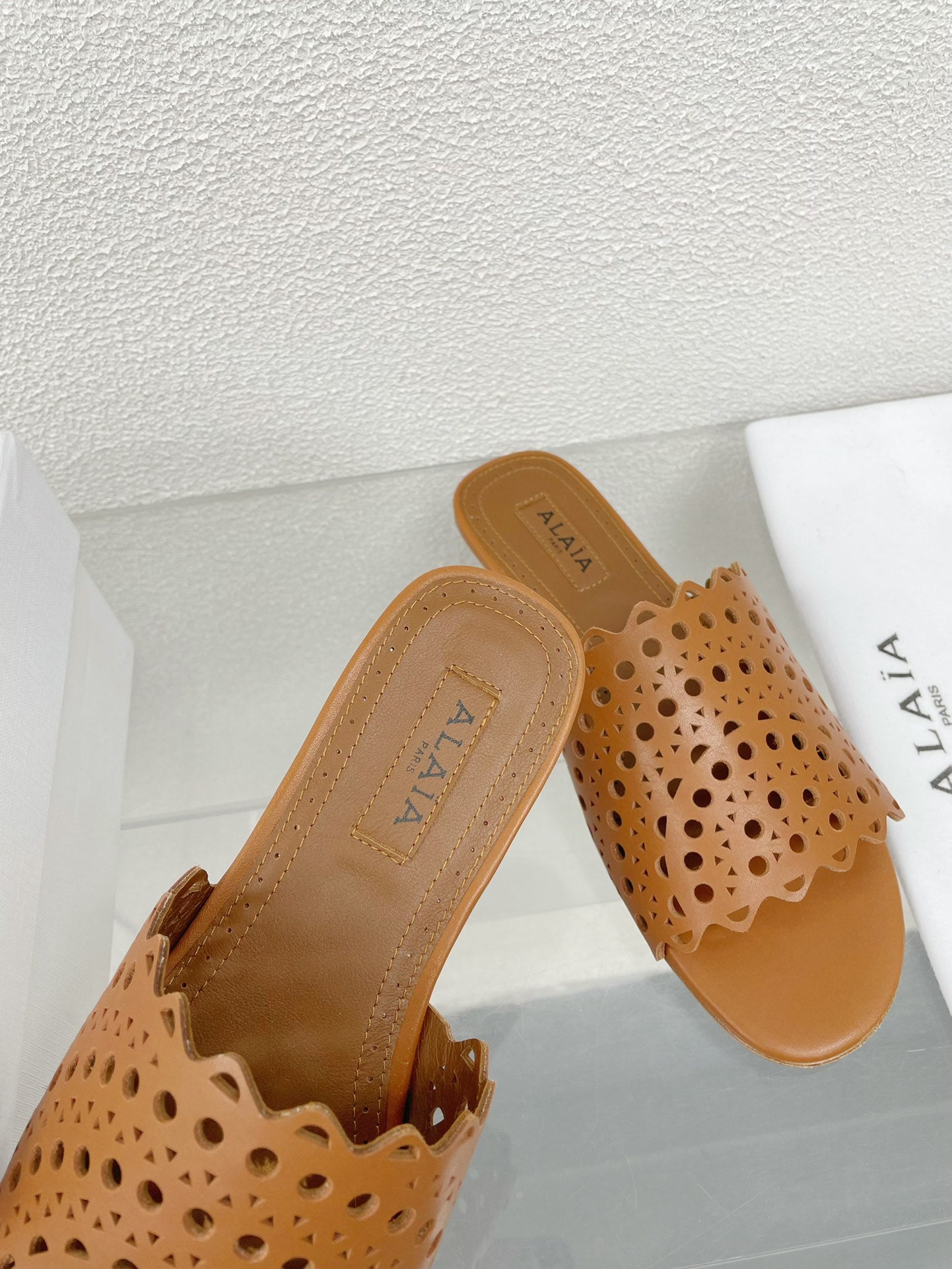 ALAIA VIENNE FLAT MULES IN CHOCOLATE BROWN LAMBSKIN - 34