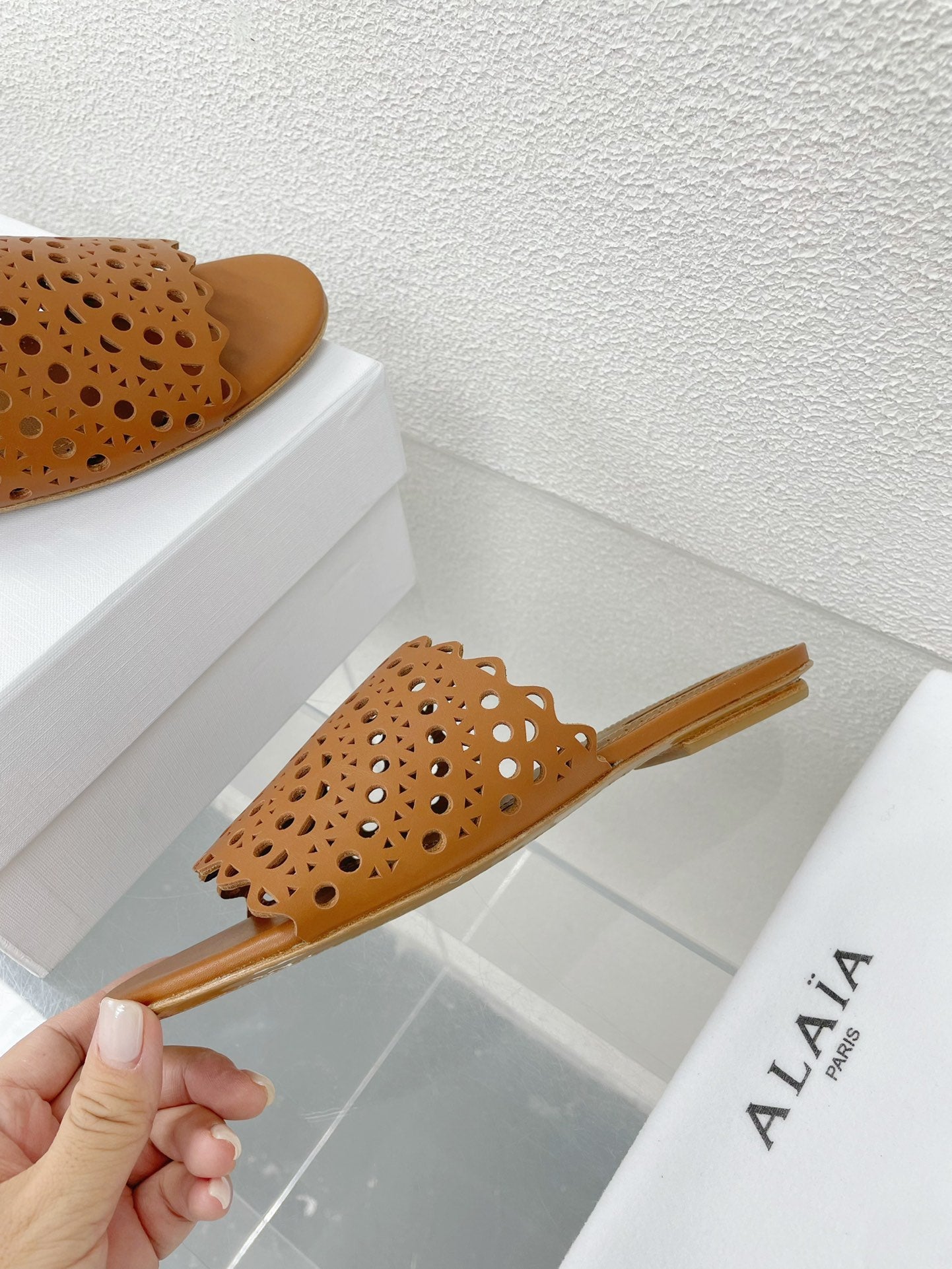 ALAIA VIENNE FLAT MULES IN CHOCOLATE BROWN LAMBSKIN - 34