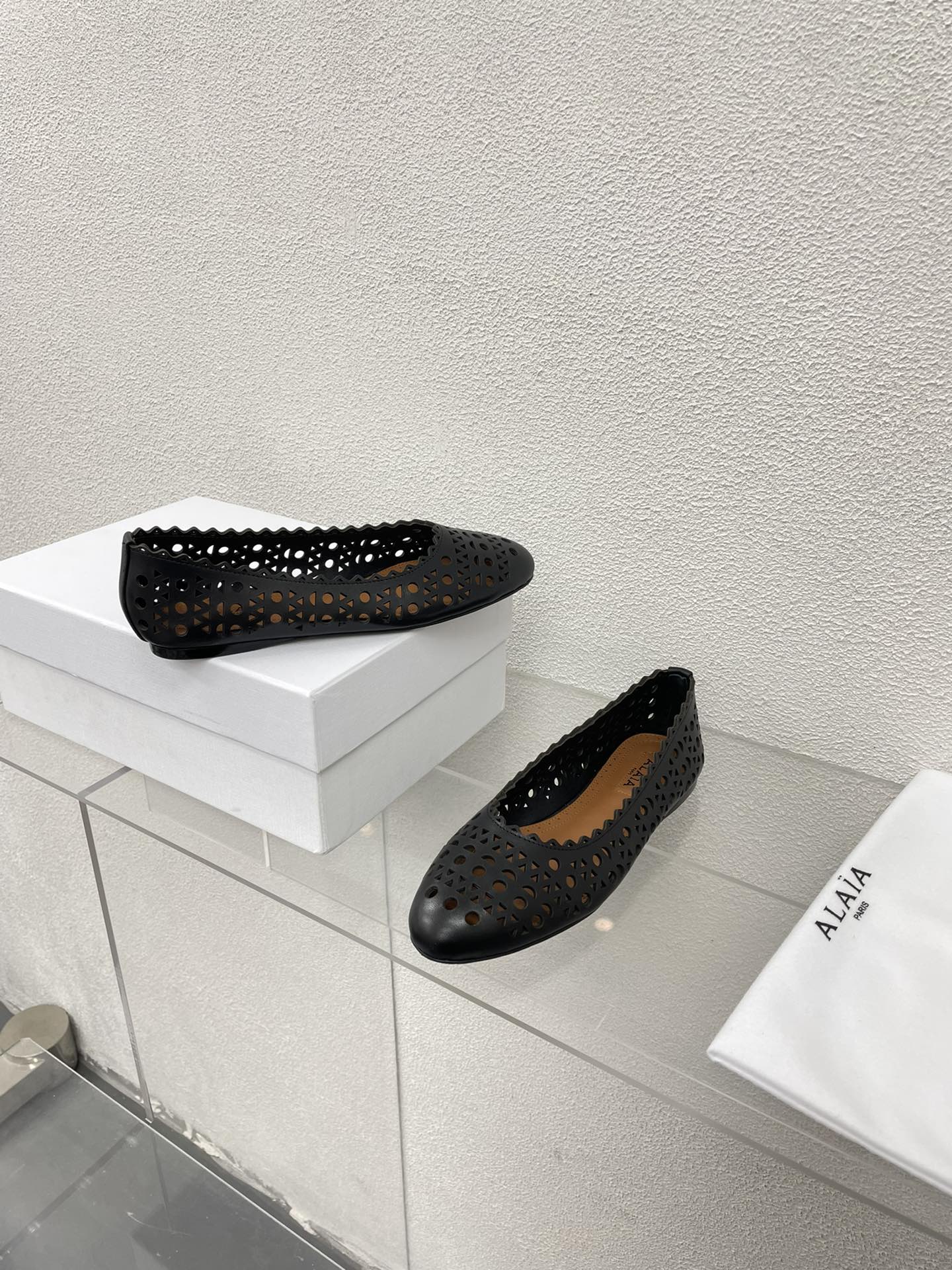 ALAIA BALLET FLAT IN BLACK MESH LAMBSKIN - 34