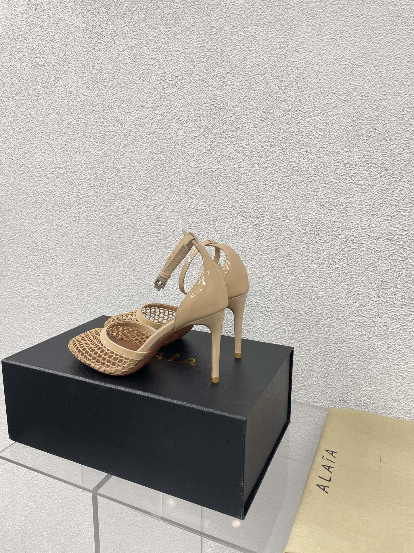 ALAIA HIGH FISHNET 9 CM PUMPS IN EGG NOG MESH - 34