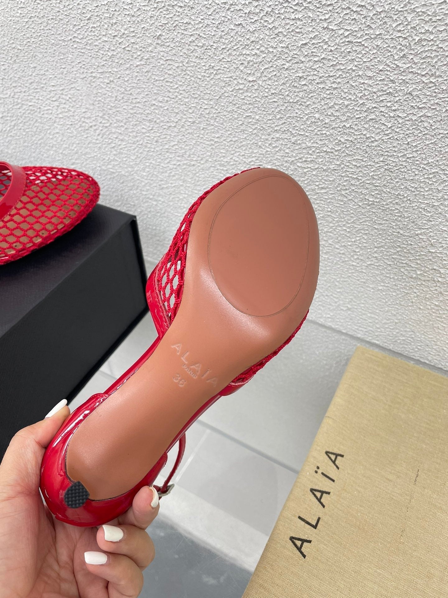ALAIA HIGH FISHNET 9 CM PUMPS IN CHERRY RED MESH - 34
