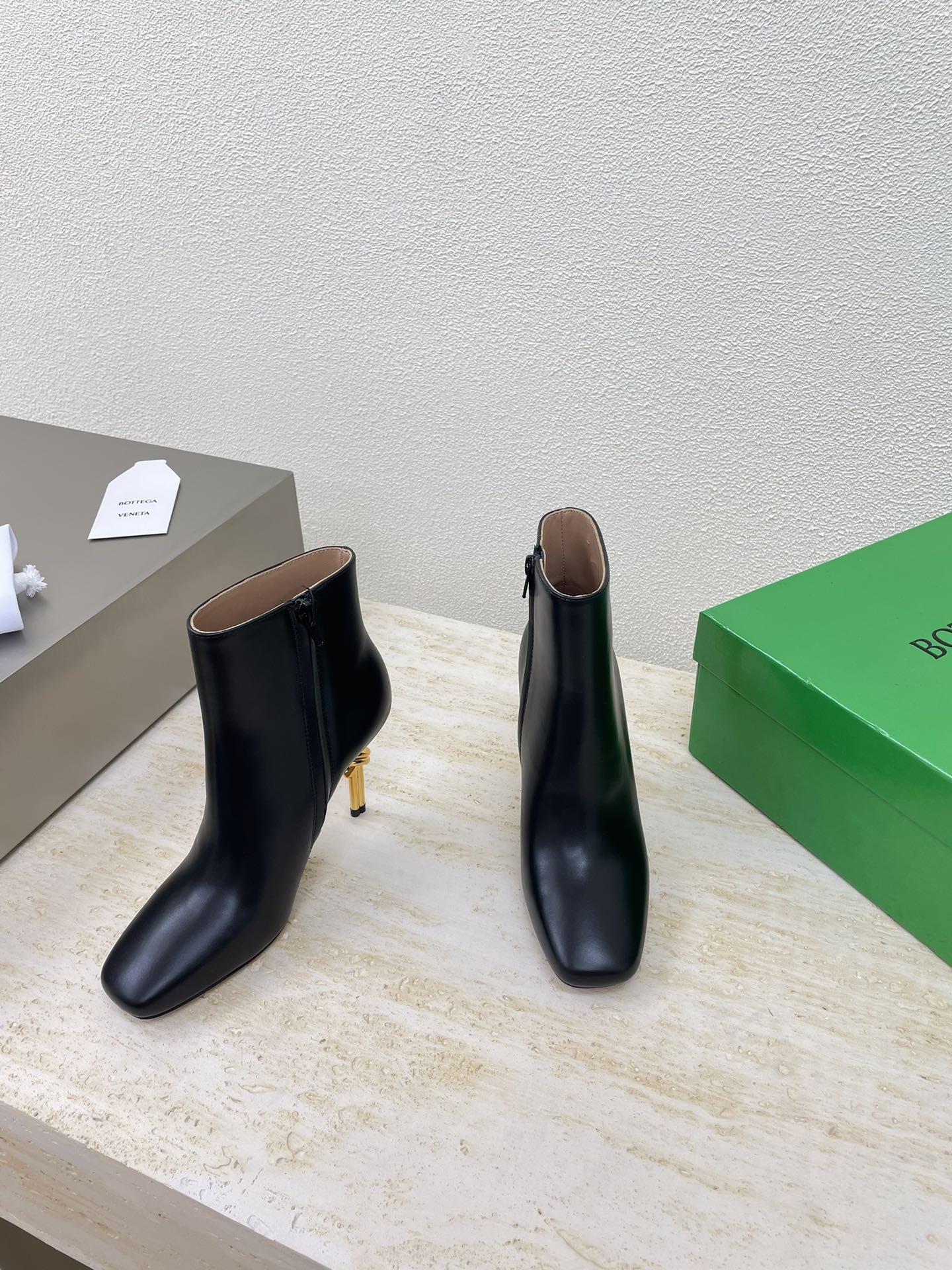 KNOT ANKLE BOOT IN BLACK CALFSKIN WITH GOLD METAL HEEL 9 CM - 34