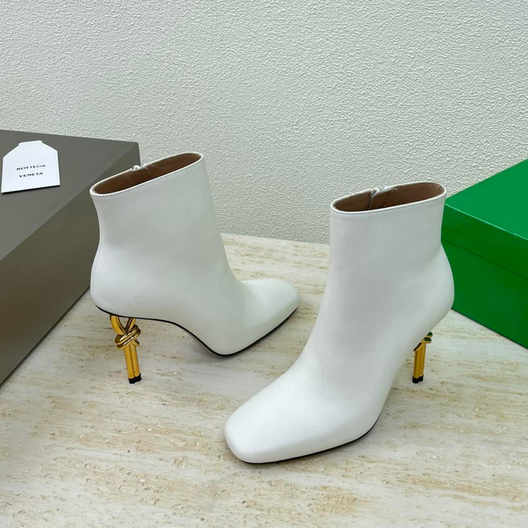 KNOT ANKLE BOOT IN WHITE CALFSKIN WITH GOLD METAL HEEL 9 CM - 34