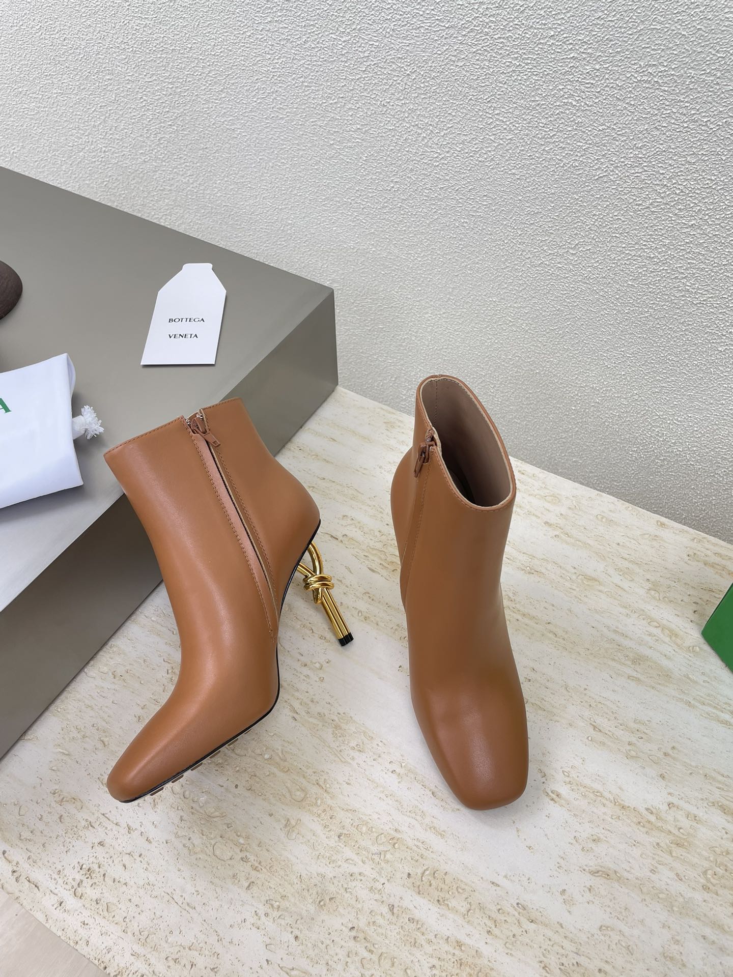 KNOT ANKLE BOOT IN BRONZE BROWN CALFSKIN WITH GOLD METAL HEEL 9 CM - 34