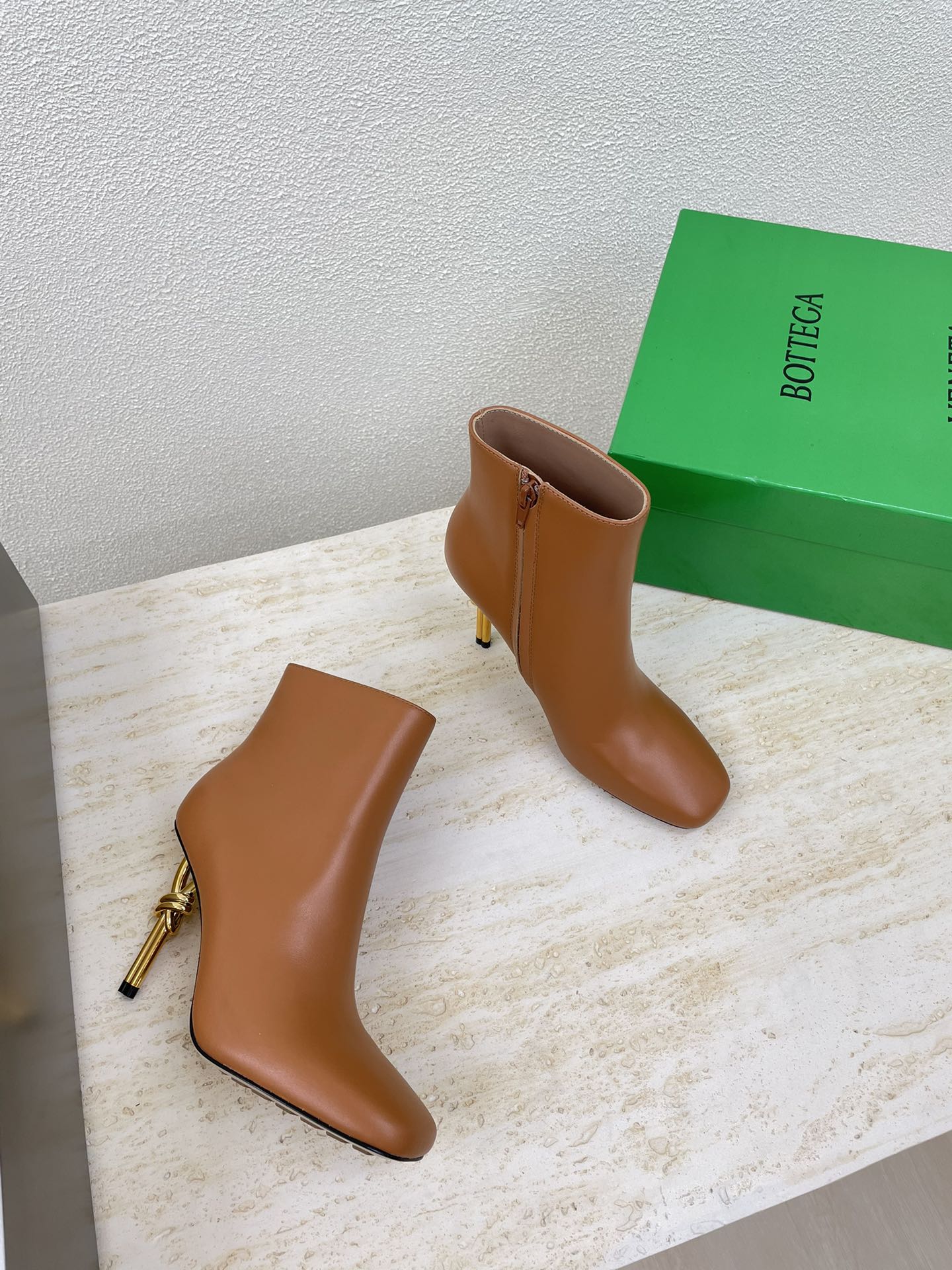 KNOT ANKLE BOOT IN BRONZE BROWN CALFSKIN WITH GOLD METAL HEEL 9 CM - 34