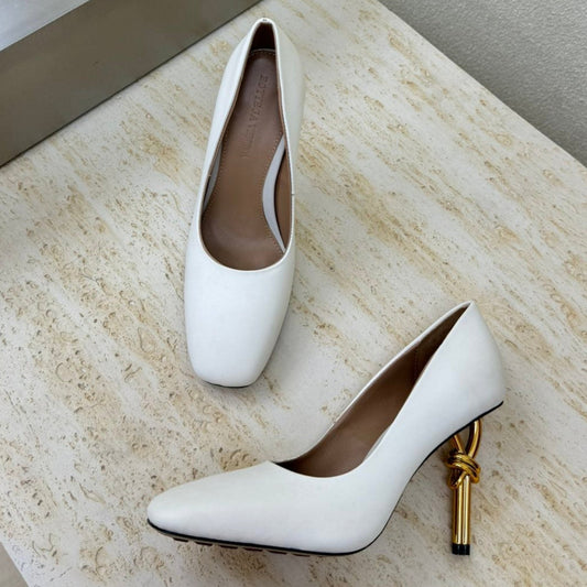 KNOT HIGH PUMP IN WHITE AND GOLD METAL HEEL 9 CM - 34