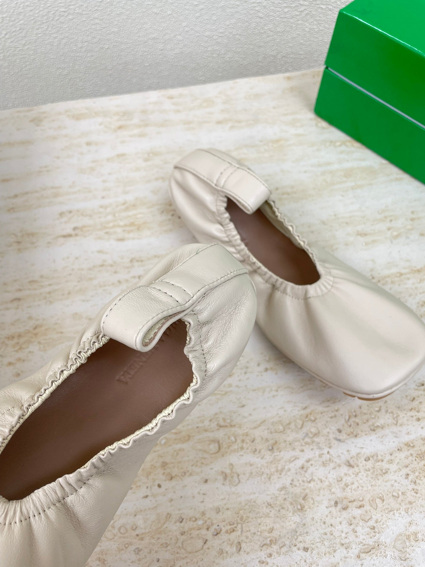 ELASTIC BALLERINA FLATS IN WHITE CREAM LAMBSKIN - 35