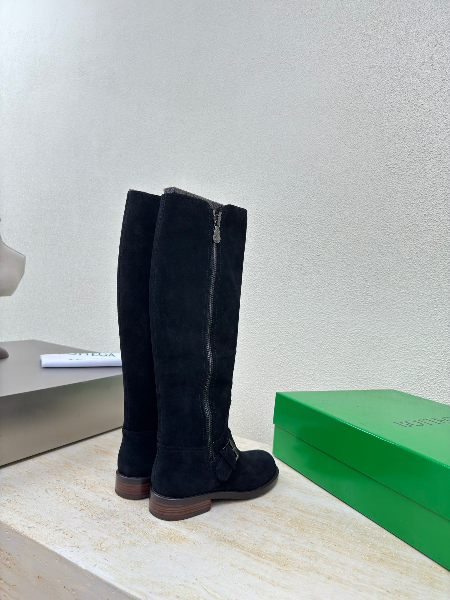 KNEE HIGH BOOT IN BLACK SUEDE - 35