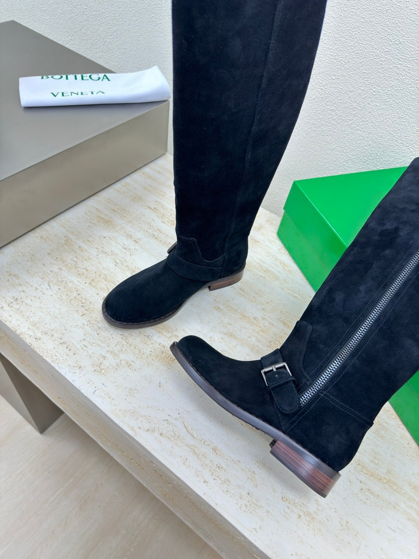 KNEE HIGH BOOT IN BLACK SUEDE - 35