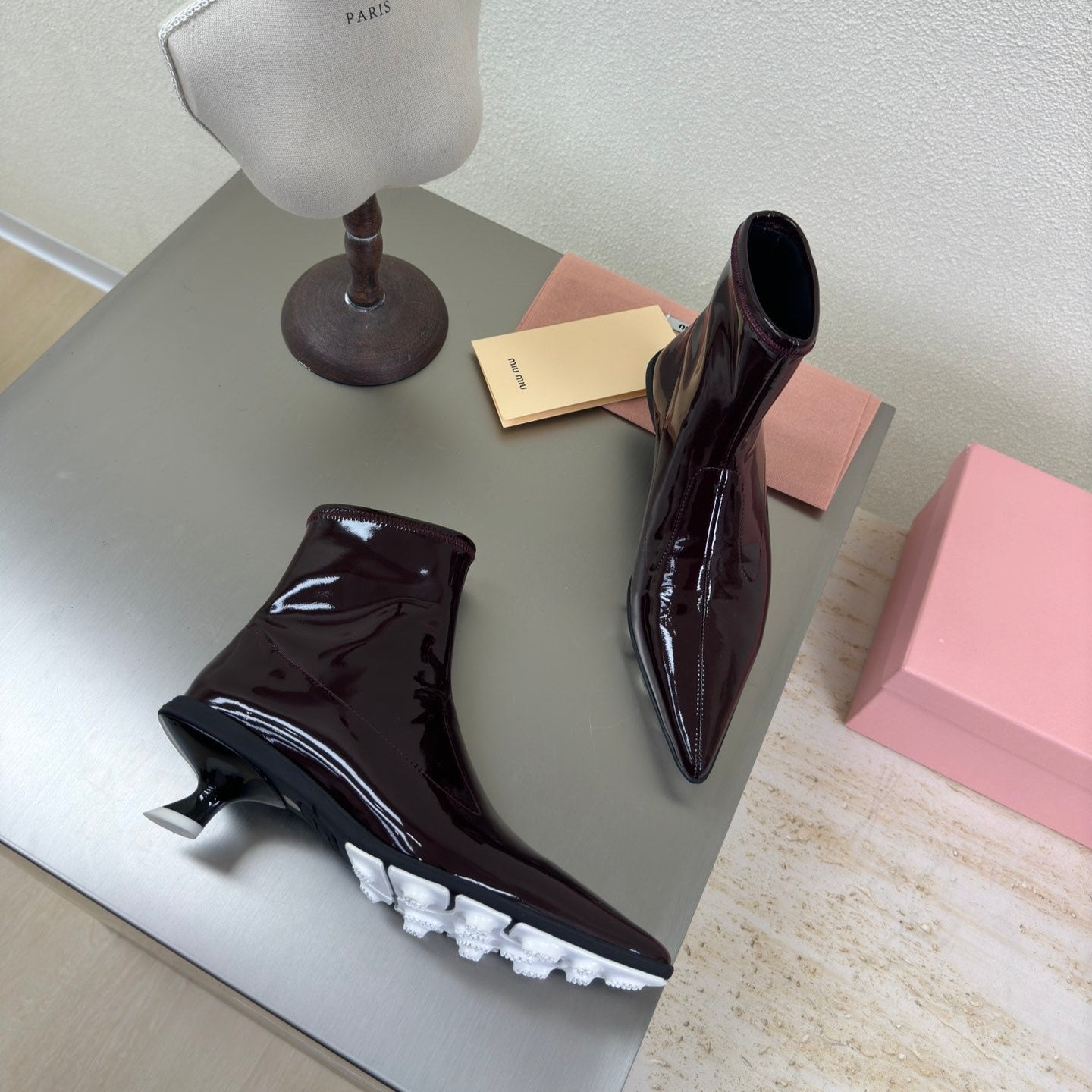 ANKLE POINTED-TOE BOOTS IN MAHOGANY GLOSSY CALFSKIN - 35