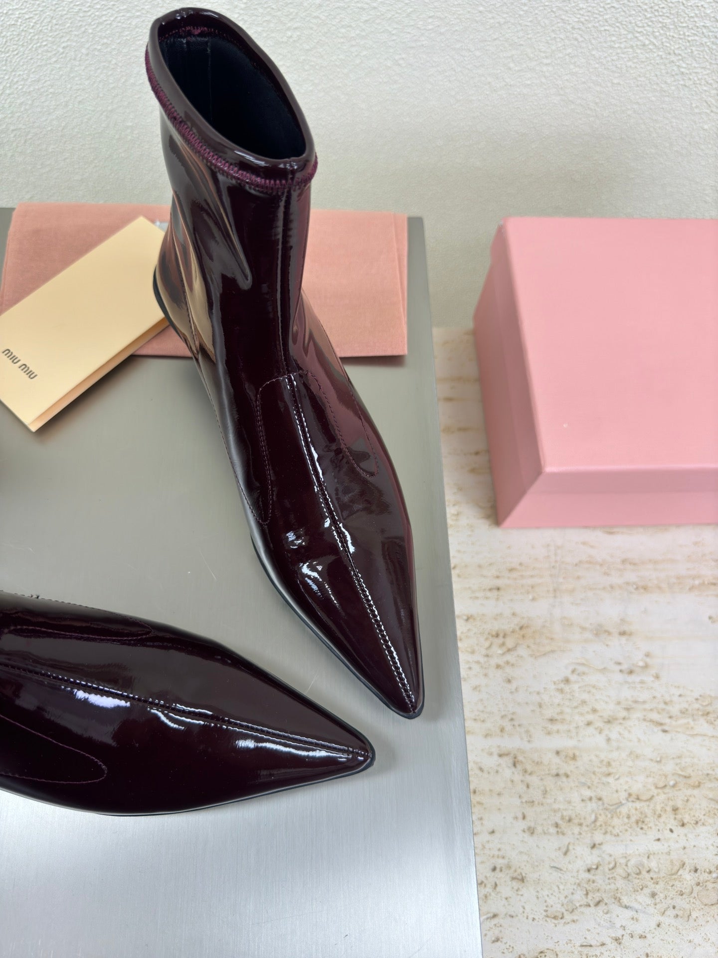 ANKLE POINTED-TOE BOOTS IN MAHOGANY GLOSSY CALFSKIN - 35