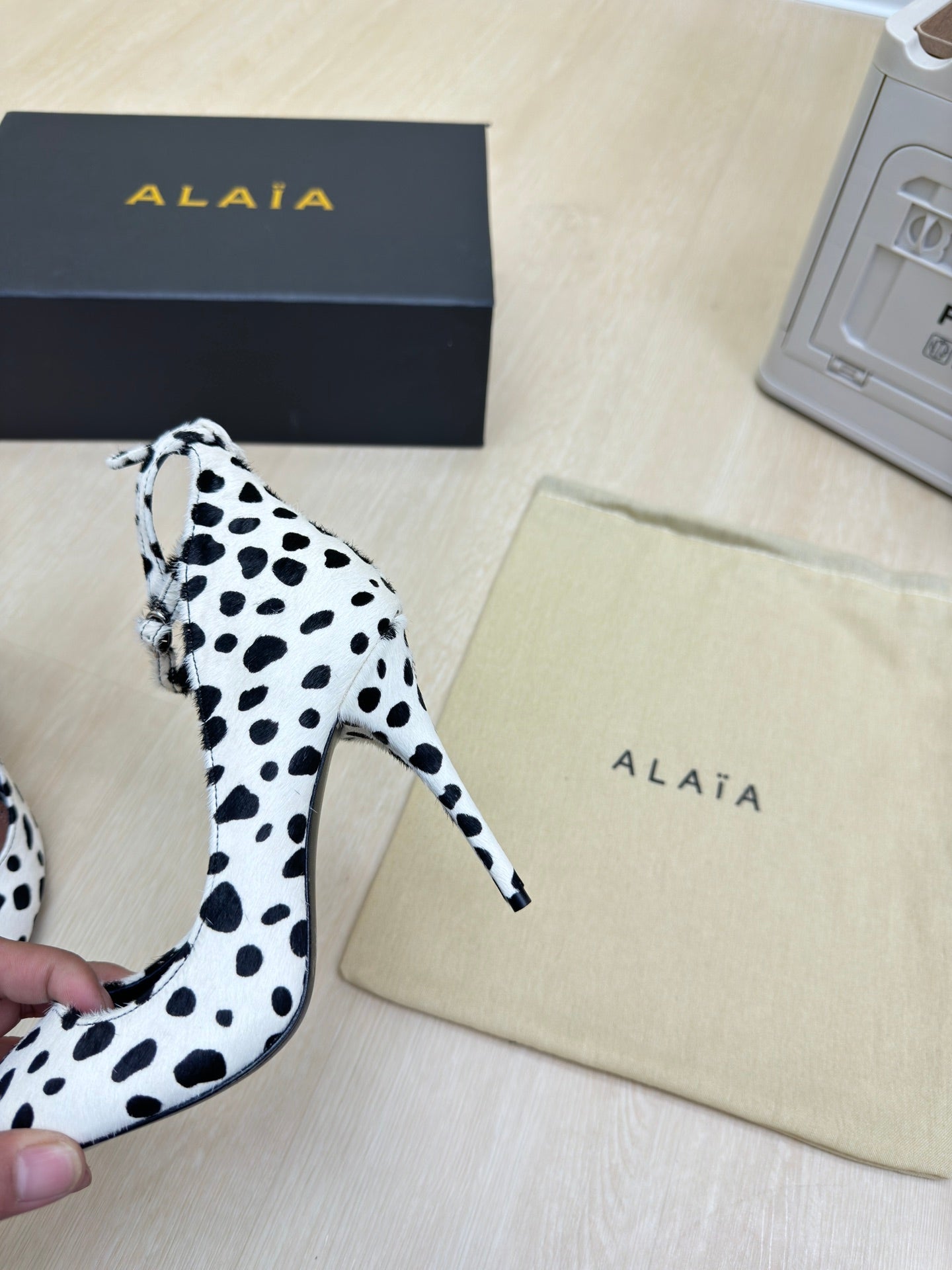 DECOLLETE PUMPS IN BLACK MIX WHITE DOTS HAIRCALF - 34
