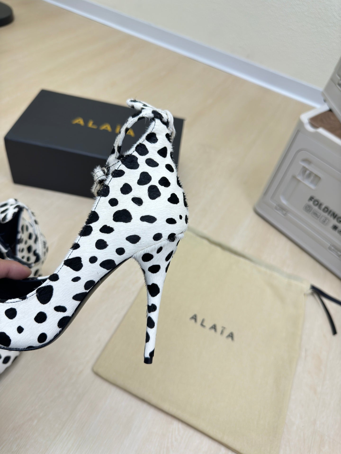 DECOLLETE PUMPS IN BLACK MIX WHITE DOTS HAIRCALF - 34