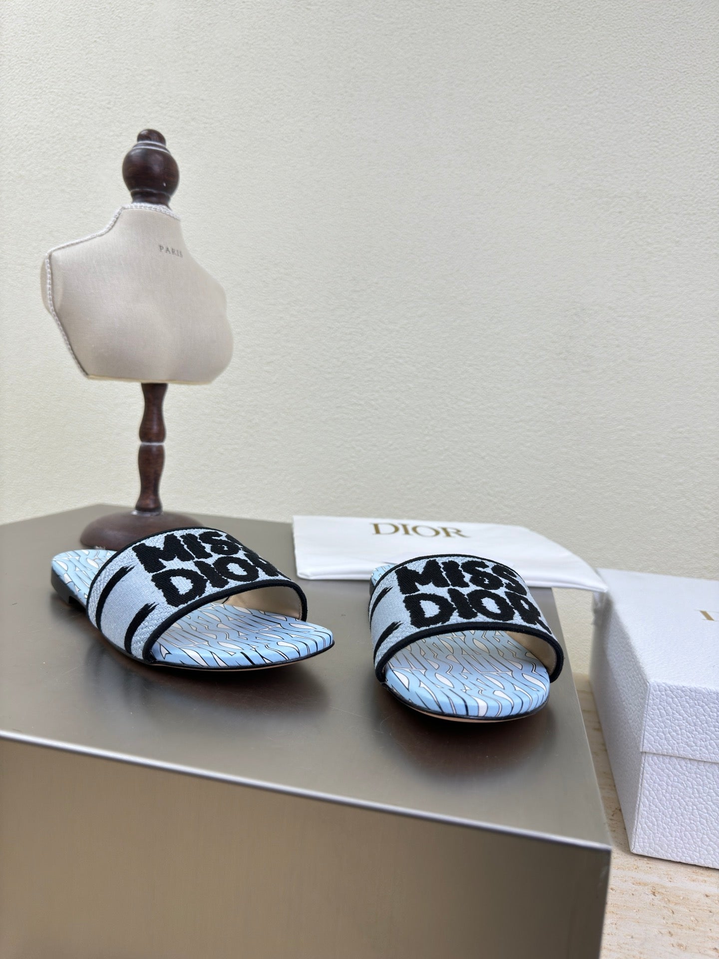 DWAY SLIDE EMBROIDERED COTTON AND POWDER BLUE MISS DIOR ALLOVER MOTIF - 34