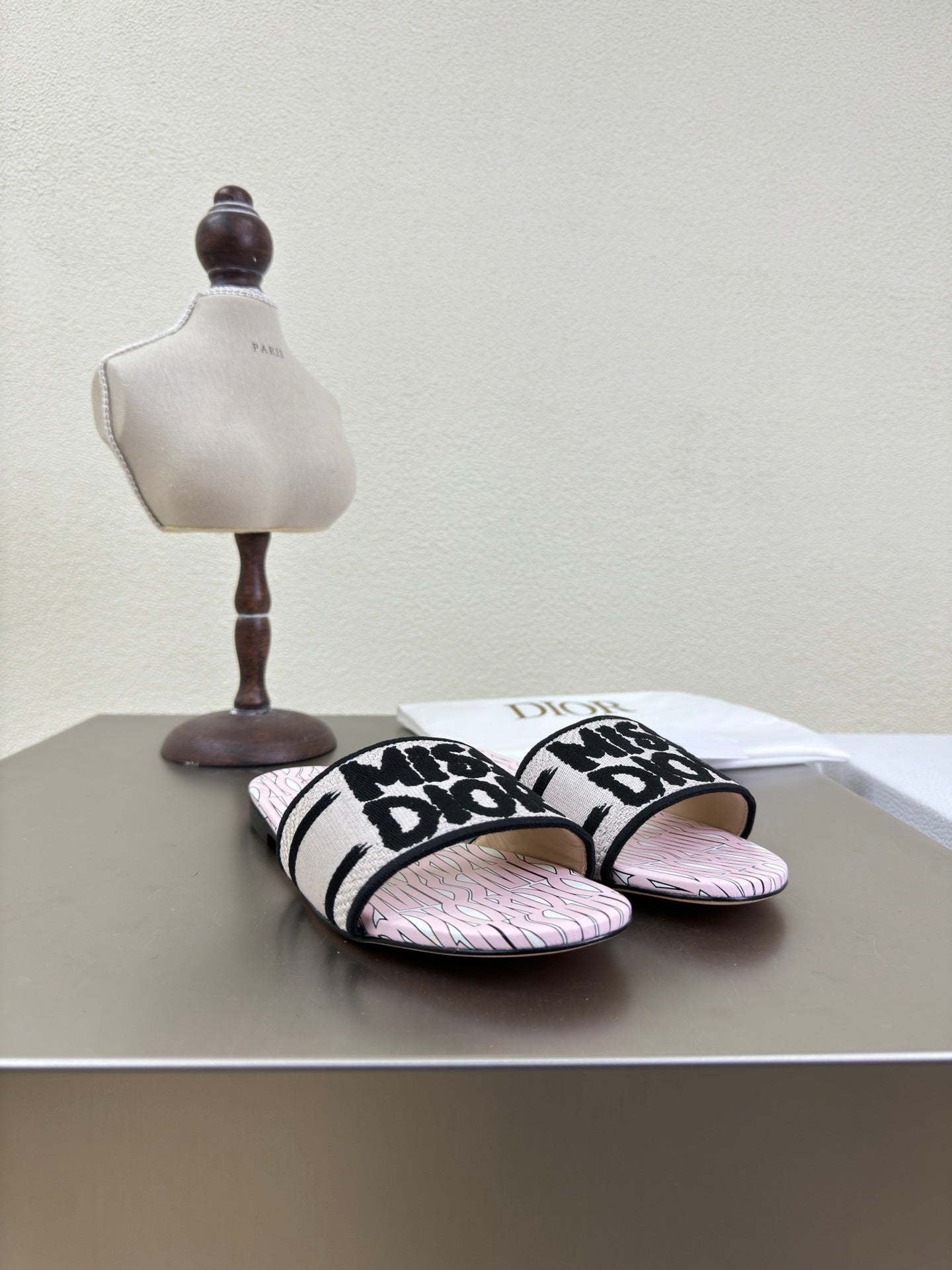 DWAY SLIDE EMBROIDERED COTTON AND LIGHT PINK MISS DIOR ALLOVER MOTIF - 34