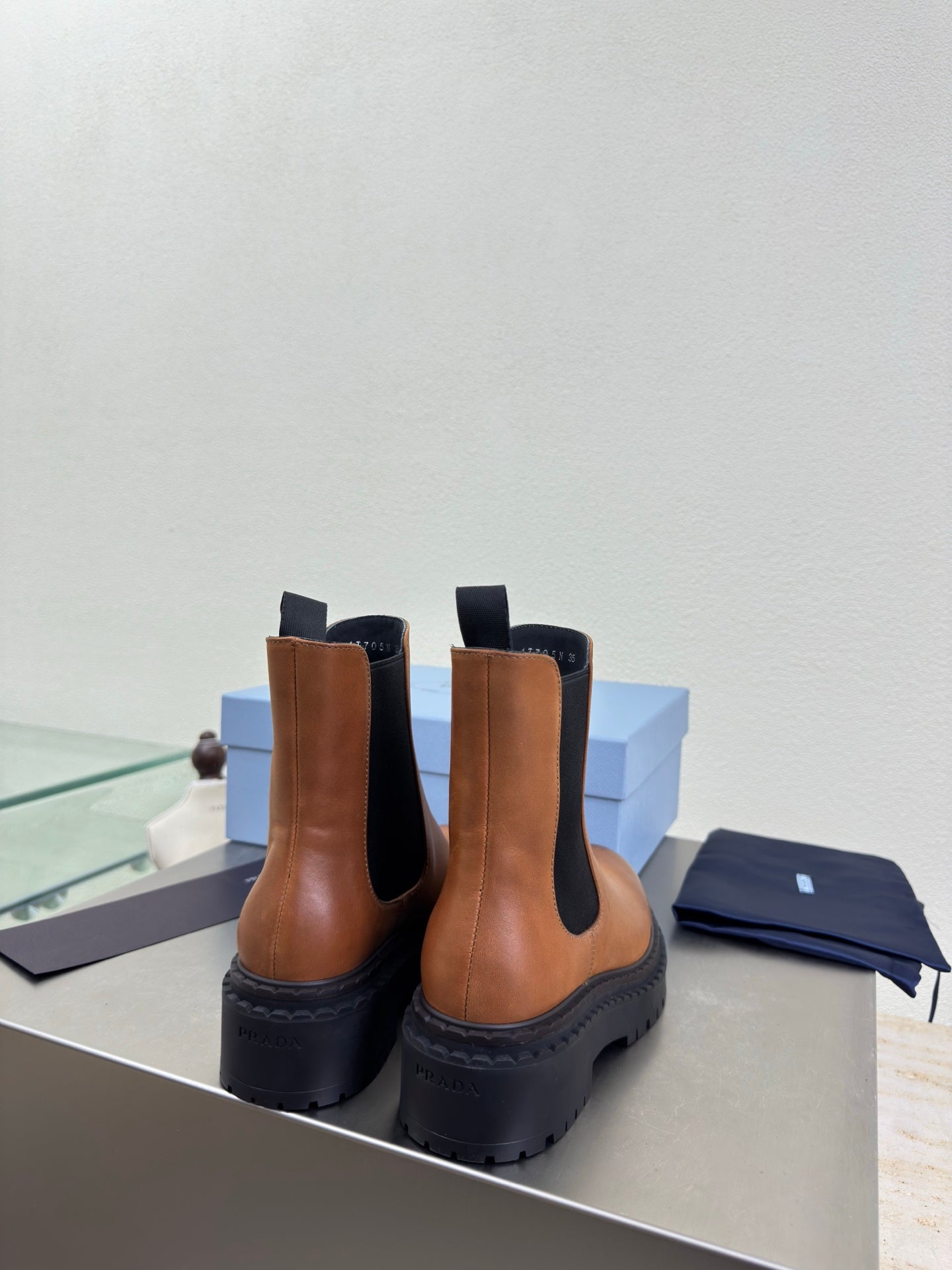 PRADA 25S PLATFORM CHELSEA BOOTS IN BROWN CALFSKIN - 35