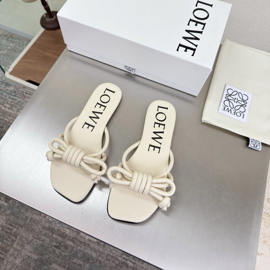 LOEWE 26S БОСОНІЖКИ FLAMENCO KNOT З ТЕЛЯЧОЇ ШКІРИ КОЛЬОРУ СЛОНОВОЇ КІСТКИ